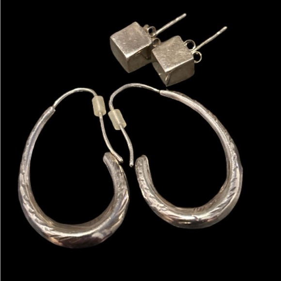 Vintage Etched Sterling Silver Earrings & bonus studs - Picture 9 of 9